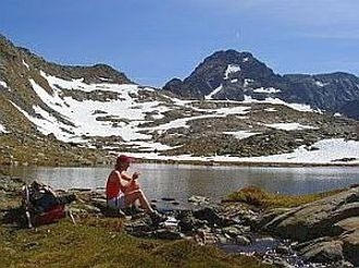 vacances méditation en haute montagne: retraite jeûne et randonnée